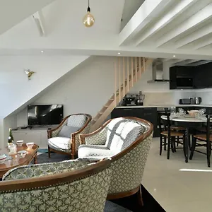 Lostra 2 - Avec Mezzanine, Front De A Sur Le Port De La Houle Cancale